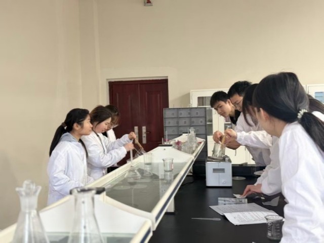 药学学子赴湘…